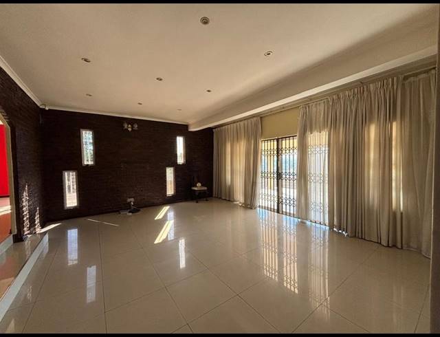 3 BEDROOM HOUSE FOR SALE IN RESERVOIR HILLS